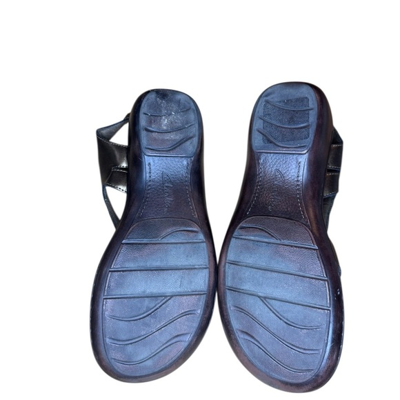 CLARKS Bendables gold Leather SlingBack Closed Toe Sandals 7.5N ws 18 - Picture 2 of 4